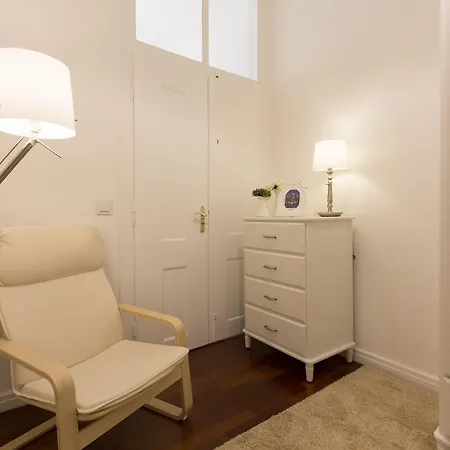 Downtown Classic By Homing